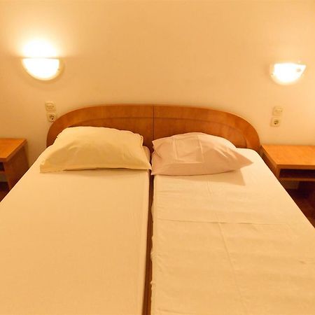 Apartments Frane (Adults Only) Novalja Ruang foto