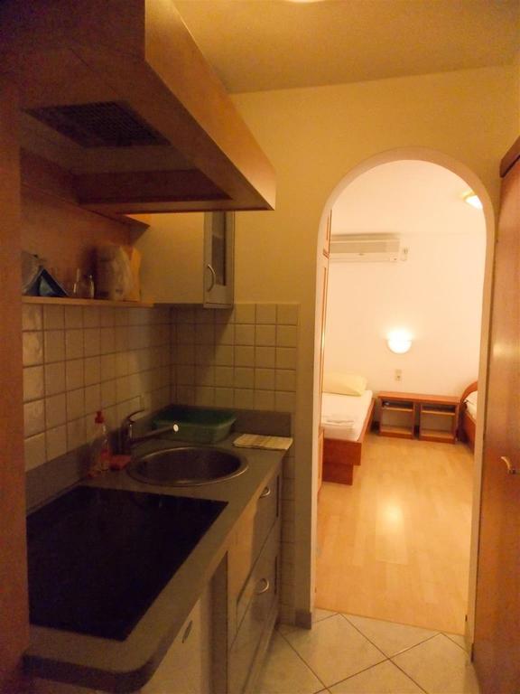 Apartments Frane (Adults Only) Novalja Ruang foto